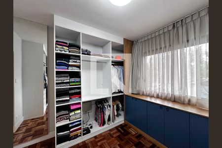 Casa à venda com 230m², 2 quartos e 1 vagaCloset Suíte 1