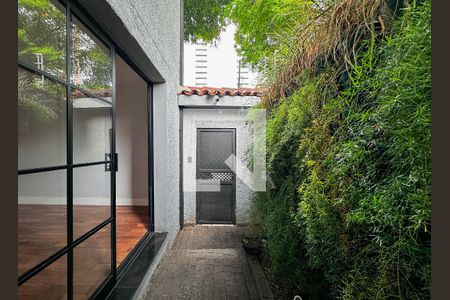 Casa à venda com 230m², 2 quartos e 1 vagaSacada Sala