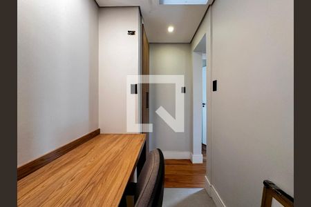 Casa à venda com 230m², 2 quartos e 1 vagaEscritório