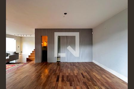 Casa à venda com 230m², 2 quartos e 1 vagaSala