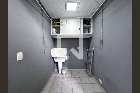 Casa à venda com 230m², 2 quartos e 1 vagaÁrea de Serviço