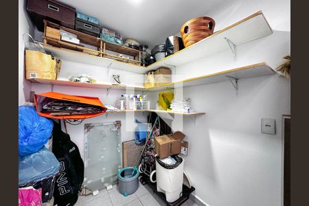 Casa à venda com 230m², 2 quartos e 1 vagaDeposito