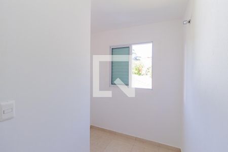 Quarto 2 de casa de condomínio para alugar com 2 quartos, 45m² em Vila Santa Terezinha, Carapicuíba