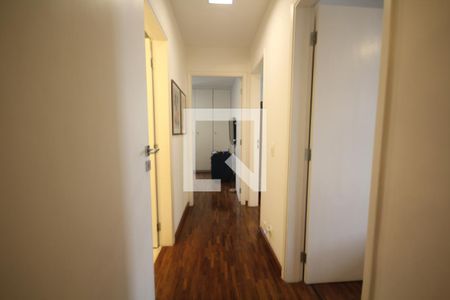 Corredor de apartamento à venda com 3 quartos, 100m² em Vila Mariana, São Paulo