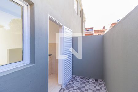 Casa de condomínio para alugar com 45m², 2 quartos e 1 vagaQuintal
