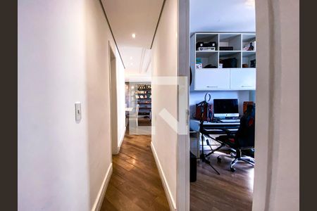 Apartamento à venda com 96m², 3 quartos e 2 vagasCorredor 