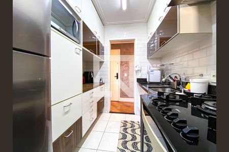 Apartamento à venda com 96m², 3 quartos e 2 vagasCozinha 