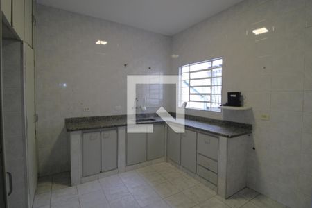 Casa para alugar com 300m², 2 quartos e 2 vagasCozinha