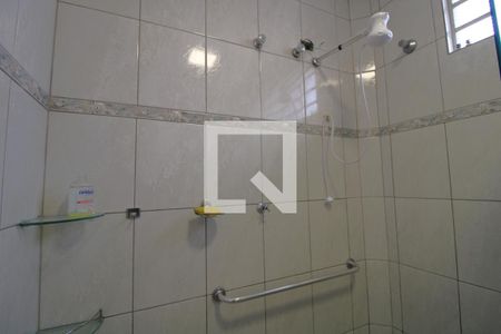 Casa para alugar com 300m², 2 quartos e 2 vagasBanheiro 1