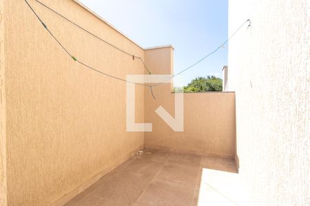 Apartamento para alugar com 68m², 2 quartos e 1 vaga Apartamento para alugar com 68m², 2 quartos e 1 vagaVaranda