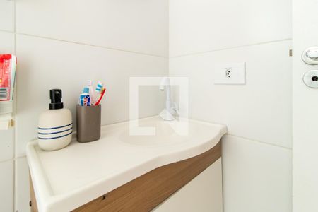 Banheiro de apartamento para alugar com 2 quartos, 68m² em Parque da Fonte, São José dos Pinhais