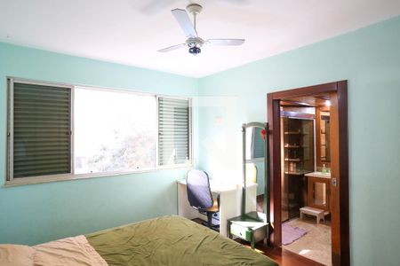 Apartamento à venda com 198m², 4 quartos e 3 vagas Apartamento à venda com 198m², 4 quartos e 3 vagasSuíte