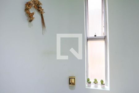 Apartamento à venda com 198m², 4 quartos e 3 vagas Apartamento à venda com 198m², 4 quartos e 3 vagasLavabo