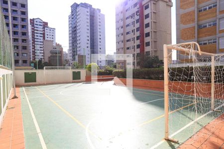 Apartamento à venda com 198m², 4 quartos e 3 vagas Apartamento à venda com 198m², 4 quartos e 3 vagasQuadra