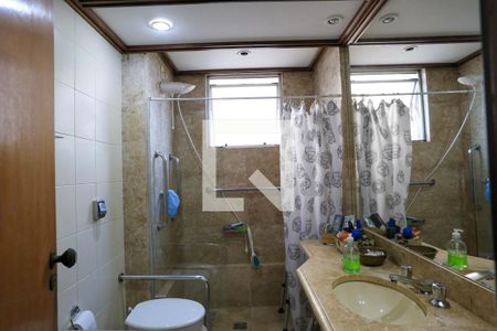 Apartamento à venda com 198m², 4 quartos e 3 vagas Apartamento à venda com 198m², 4 quartos e 3 vagasBanheiro