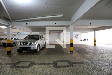 Apartamento à venda com 198m², 4 quartos e 3 vagas Apartamento à venda com 198m², 4 quartos e 3 vagasGaragem