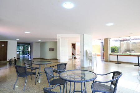 Apartamento à venda com 198m², 4 quartos e 3 vagas Apartamento à venda com 198m², 4 quartos e 3 vagasÁrea comum - Salão de festas