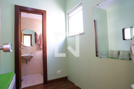 Apartamento à venda com 198m², 4 quartos e 3 vagas Apartamento à venda com 198m², 4 quartos e 3 vagasQuarto de Serviço