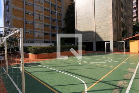 Apartamento à venda com 198m², 4 quartos e 3 vagas Apartamento à venda com 198m², 4 quartos e 3 vagasQuadra