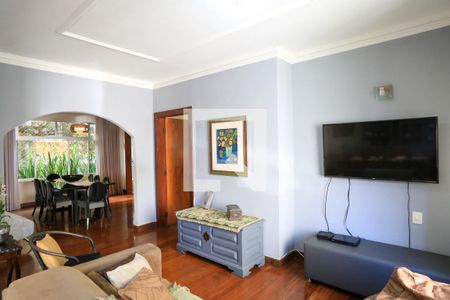 Sala de TV de apartamento à venda com 4 quartos, 198m² em Serra, Belo Horizonte