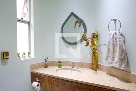 Apartamento à venda com 198m², 4 quartos e 3 vagas Apartamento à venda com 198m², 4 quartos e 3 vagasLavabo