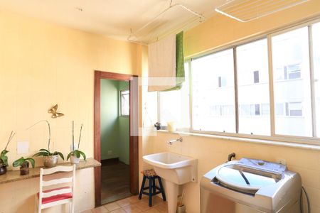 Apartamento à venda com 198m², 4 quartos e 3 vagas Apartamento à venda com 198m², 4 quartos e 3 vagasÁrea de Serviço