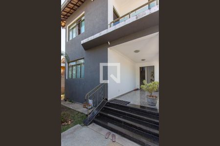 Casa à venda com 278m², 4 quartos e 6 vagasJardim