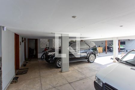 Casa à venda com 278m², 4 quartos e 6 vagasGaragem