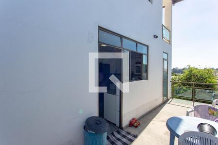 Casa à venda com 278m², 4 quartos e 6 vagasVaranda