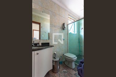 Casa à venda com 278m², 4 quartos e 6 vagasBanheiro Social 2