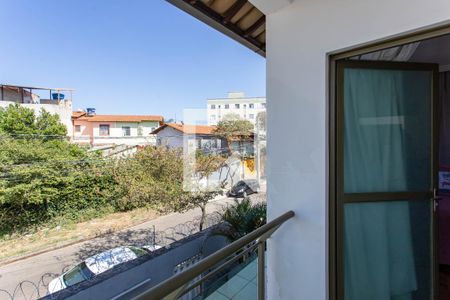 Casa à venda com 278m², 4 quartos e 6 vagasVaranda