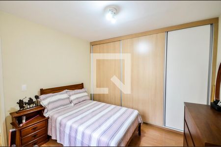 Quarto de apartamento à venda com 1 quarto, 80m² em Grajaú, Rio de Janeiro