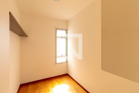 Apartamento à venda com 3 quartos, 77m² em Belvedere, Belo Horizonte