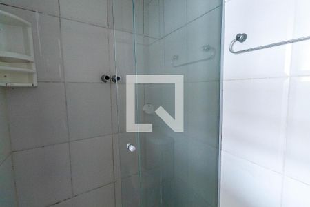 Banheiro de casa para alugar com 1 quarto, 70m² em Vila Ré, São Paulo