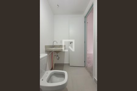 Apartamento à venda com 82m², 3 quartos e 2 vagasBanheiro da suíte