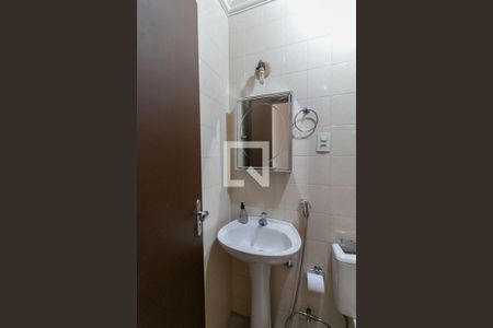 Casa à venda com 280m², 4 quartos e 4 vagasBanheiro