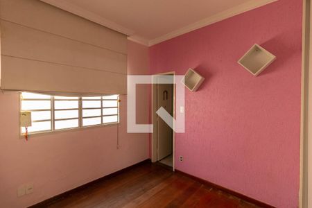 Suíte de casa para alugar com 4 quartos, 280m² em Carlos Prates, Belo Horizonte