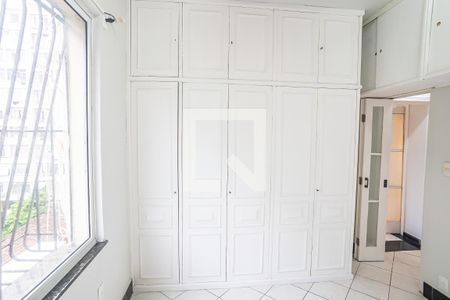 Apartamento para alugar com 55m², 2 quartos e sem vagaQuarto suite - Armários