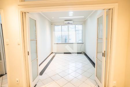 Apartamento para alugar com 55m², 2 quartos e sem vagaSala