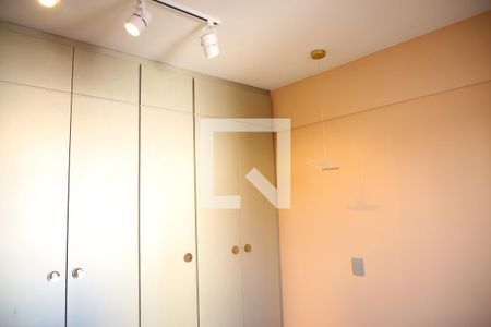 Apartamento à venda com 108m², 4 quartos e 2 vagasQuarto 2