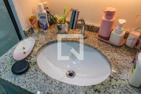 Apartamento à venda com 107m², 2 quartos e 2 vagasBanheiro da Suíte 1