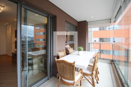 Varanda  de apartamento para alugar com 1 quarto, 71m² em Moema, São Paulo