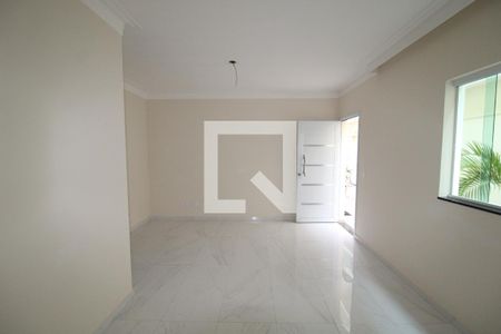 Sala de casa de condomínio à venda com 3 quartos, 75m² em Santa Teresinha, São Paulo