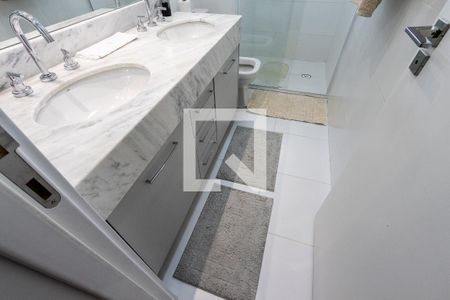 Apartamento para alugar com 111m², 2 quartos e 2 vagas Apartamento para alugar com 111m², 2 quartos e 2 vagasBanheiro do Quarto 1
