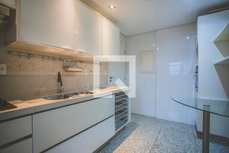 Apartamento para alugar com 125m², 3 quartos e 3 vagas Apartamento para alugar com 125m², 3 quartos e 3 vagasCozinha