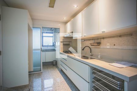 Apartamento para alugar com 125m², 3 quartos e 3 vagas Apartamento para alugar com 125m², 3 quartos e 3 vagasCozinha