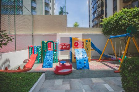 Apartamento para alugar com 125m², 3 quartos e 3 vagas Apartamento para alugar com 125m², 3 quartos e 3 vagasÁrea Comum - Playground