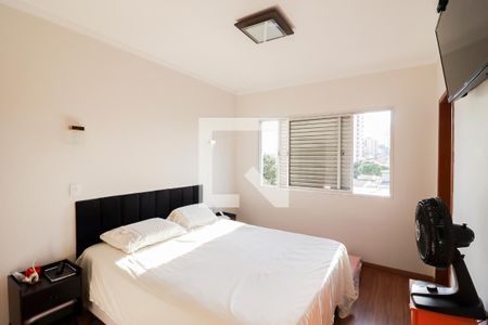 Casa à venda com 215m², 3 quartos e 2 vagasSuíte