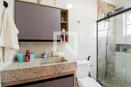 Casa à venda com 215m², 3 quartos e 2 vagasBanheiro Social