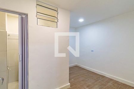 Corredor  de apartamento para alugar com 1 quarto, 33m² em Vila Gomes, São Paulo